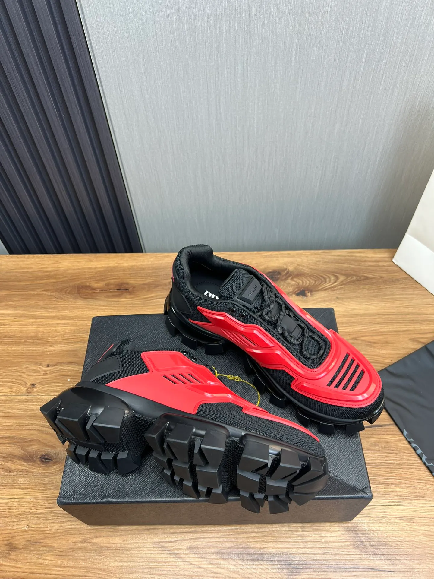 Men's shoes 💰620💰 [PRADA] Popular thick-soled shoes for couples 👩‍❤️‍👨 Available all year round ✔️Official website synchronization Original fly-knit film fabric + cowhide lining, 1⃣️ to 1⃣️ replica, original sole, 36-45 (45 made to order, non-refundable)